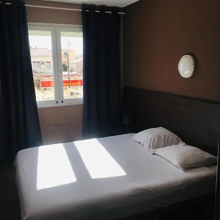 Le Provencal מלון 2*