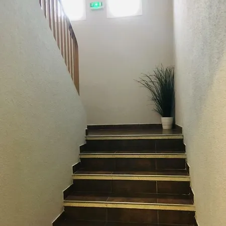 Le Provencal فندق